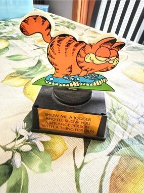 Garfield Cat Figurine on Black Base - Orange Garfield Decor